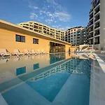 Luxury Sea View With Access - Parking & Heated Pool Apartman