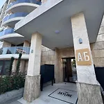 Luxury Sea View With Access - Parking & Heated Pool Várna
