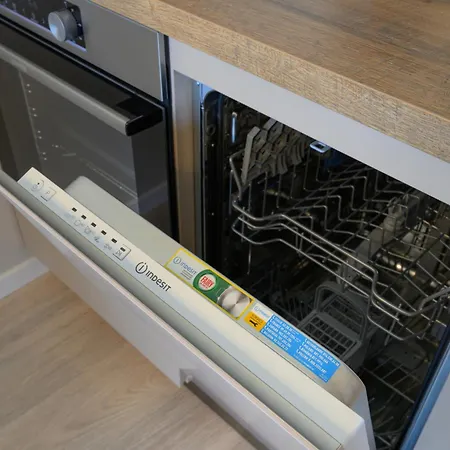 Luxury Sea View With Access - Parking & Heated Pool * 瓦爾納