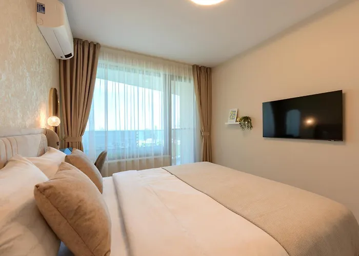 Luxury Sea View With Access - Parking & Heated Pool *