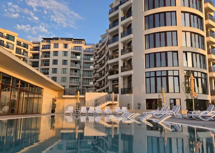 Luxury Sea View With Access - Parking & Heated Pool * Βάρνα