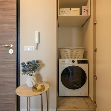 Apartment Luxury Sea View With Access - Parking & Heated Pool Varna