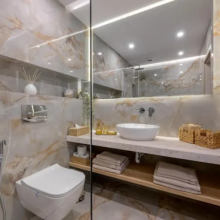 Luxury Sea View With Access - Parking & Heated Pool Apartment Varna