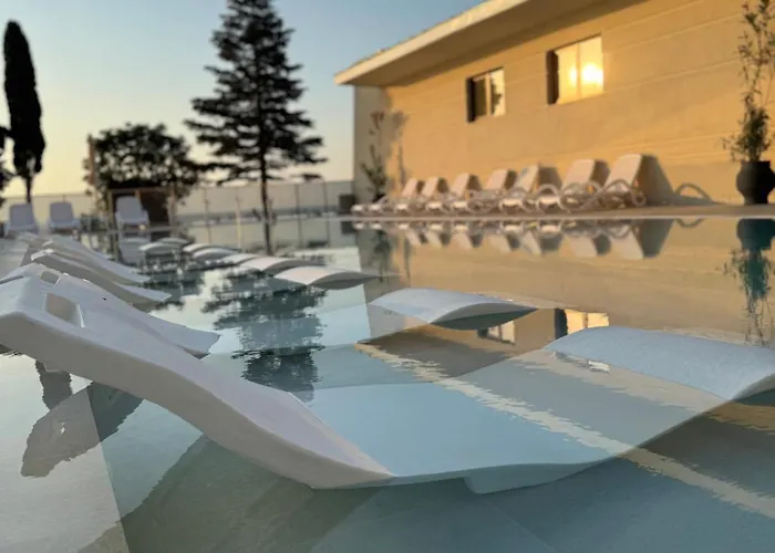 Luxury Sea View With Access - Parking & Heated Pool